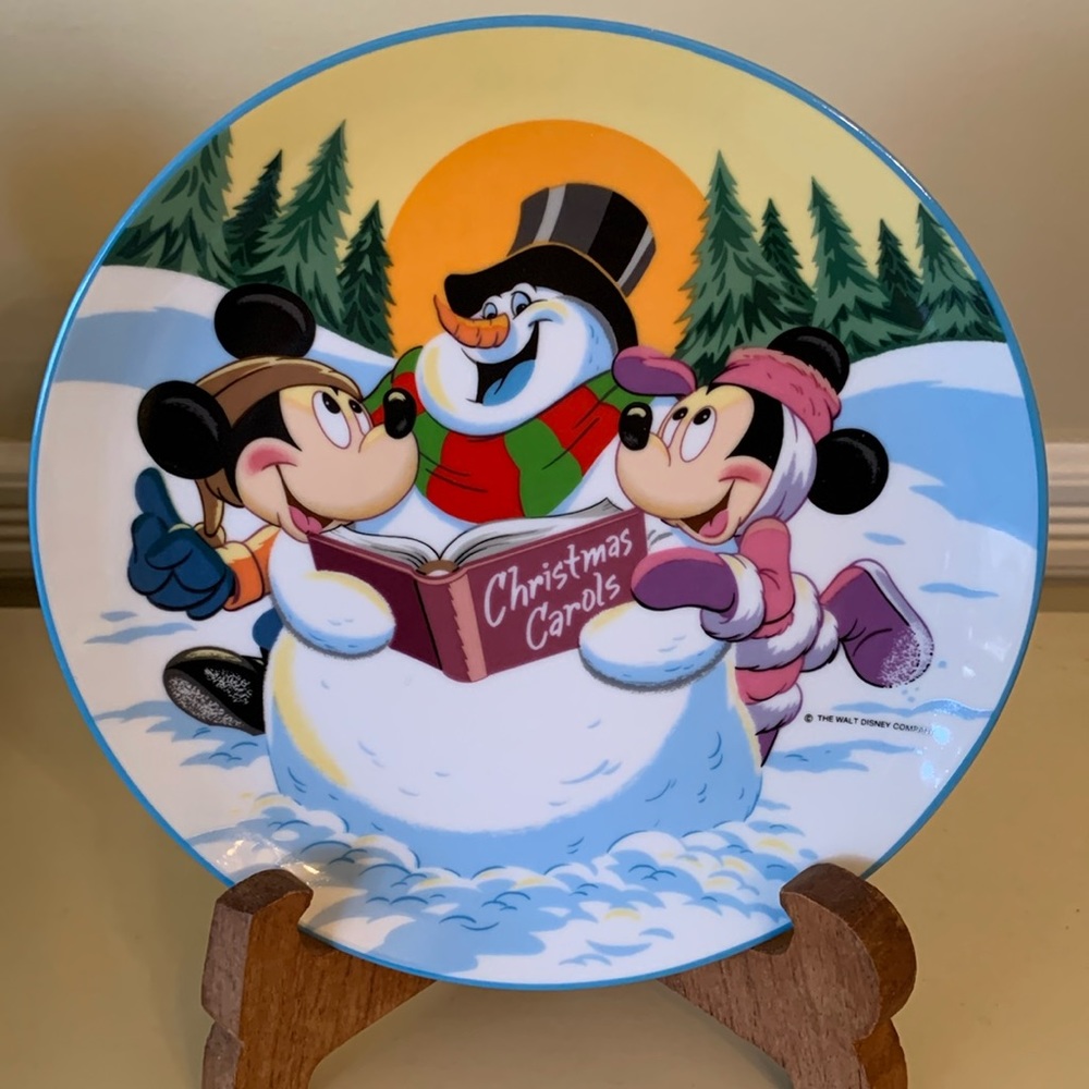 Walt Disney “Merry Mouse Medley” Plate 1987 Japan 7.75”